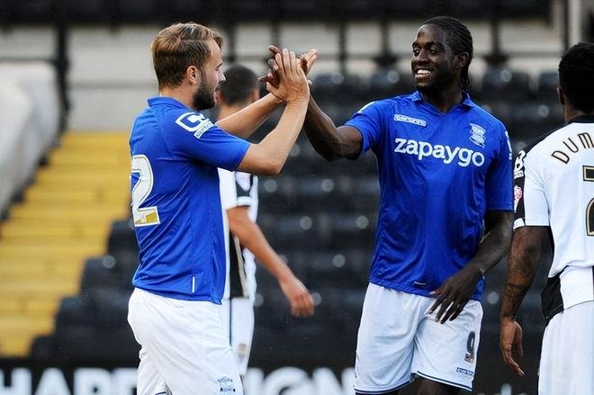 齐沃：要振作和学习，足球和生活总会有转机；伤员周日难复出（齐沃：保持积极学习，球场与人生终会迎来转机；多名伤员周日恐难登场）