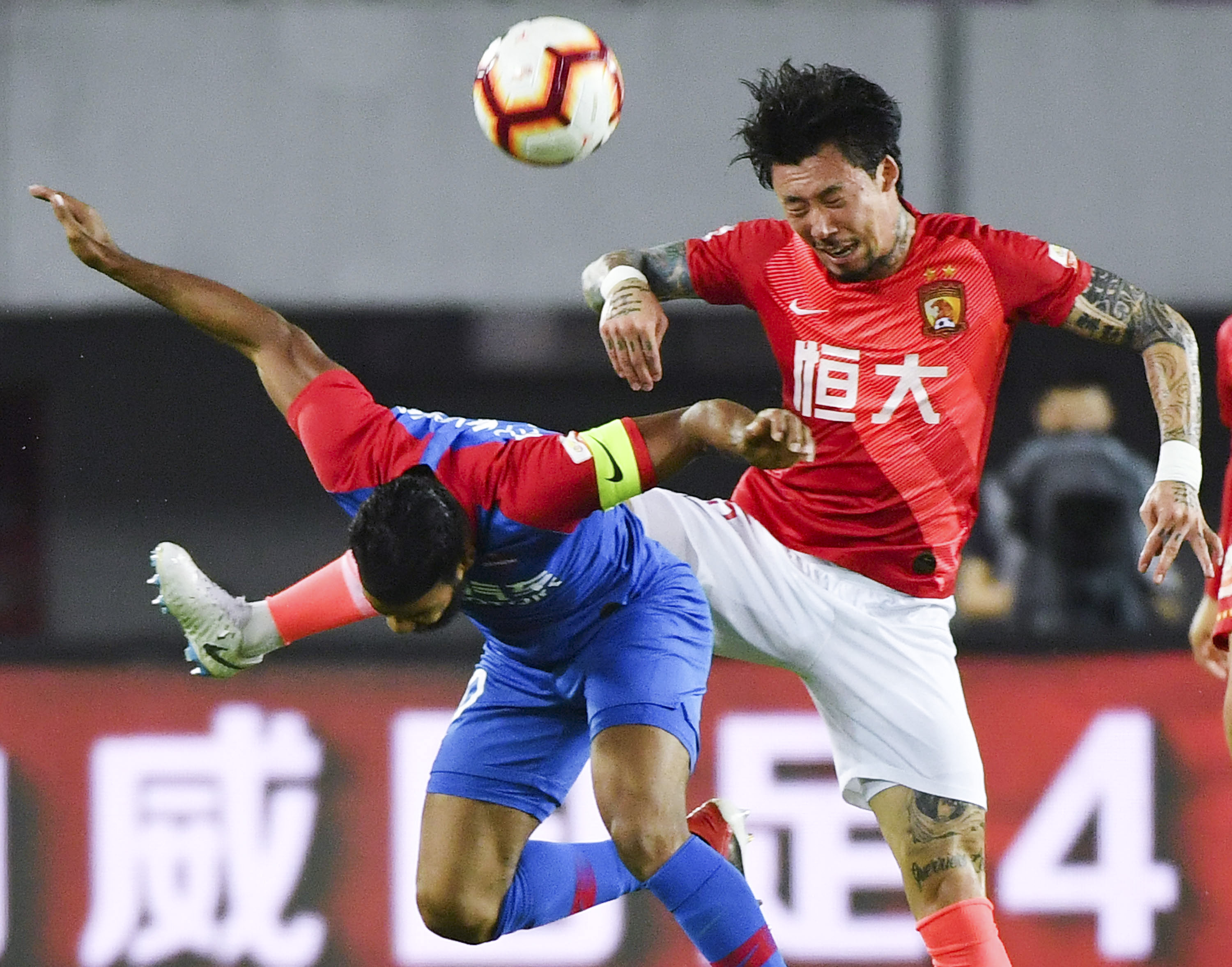 曼城24次对德国球队仅输1场，且23场主场小组赛／联赛阶段不败（曼城对德仅负一场，主场小组赛／联赛阶段已23场不败）